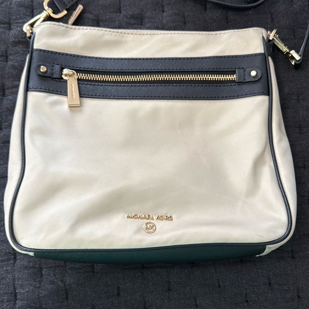 Michael Kors Nylon Crossbody Bag Cream Black Gold Hardware Travel Purse - Picture 3 of 12